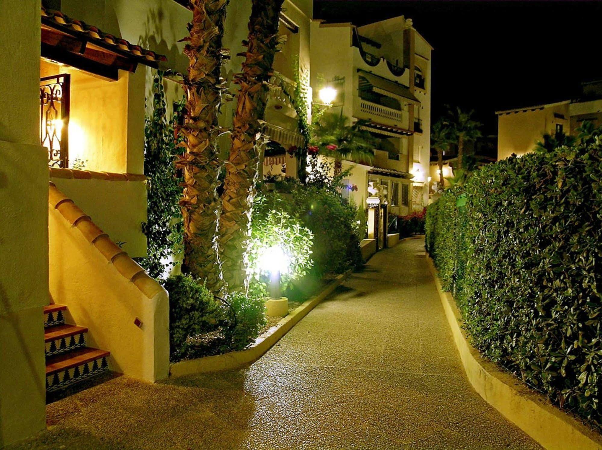 Ona Aldea Del Mar Aparthotel Torrevieja Bagian luar foto